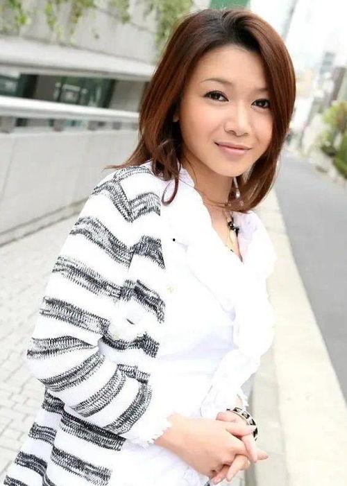 日本 美奈子,日本时尚界的璀璨明珠