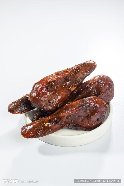 剑鸭图片,水中舞者，自然界的优雅使者