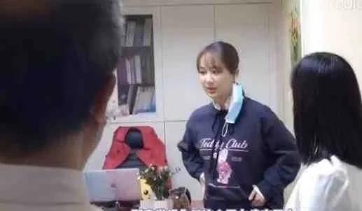 红领巾吃瓜爆料反差,反差萌背后的故事