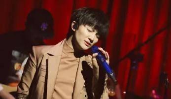 周深吃瓜华语娱乐,揭秘华语娱乐幕后风云